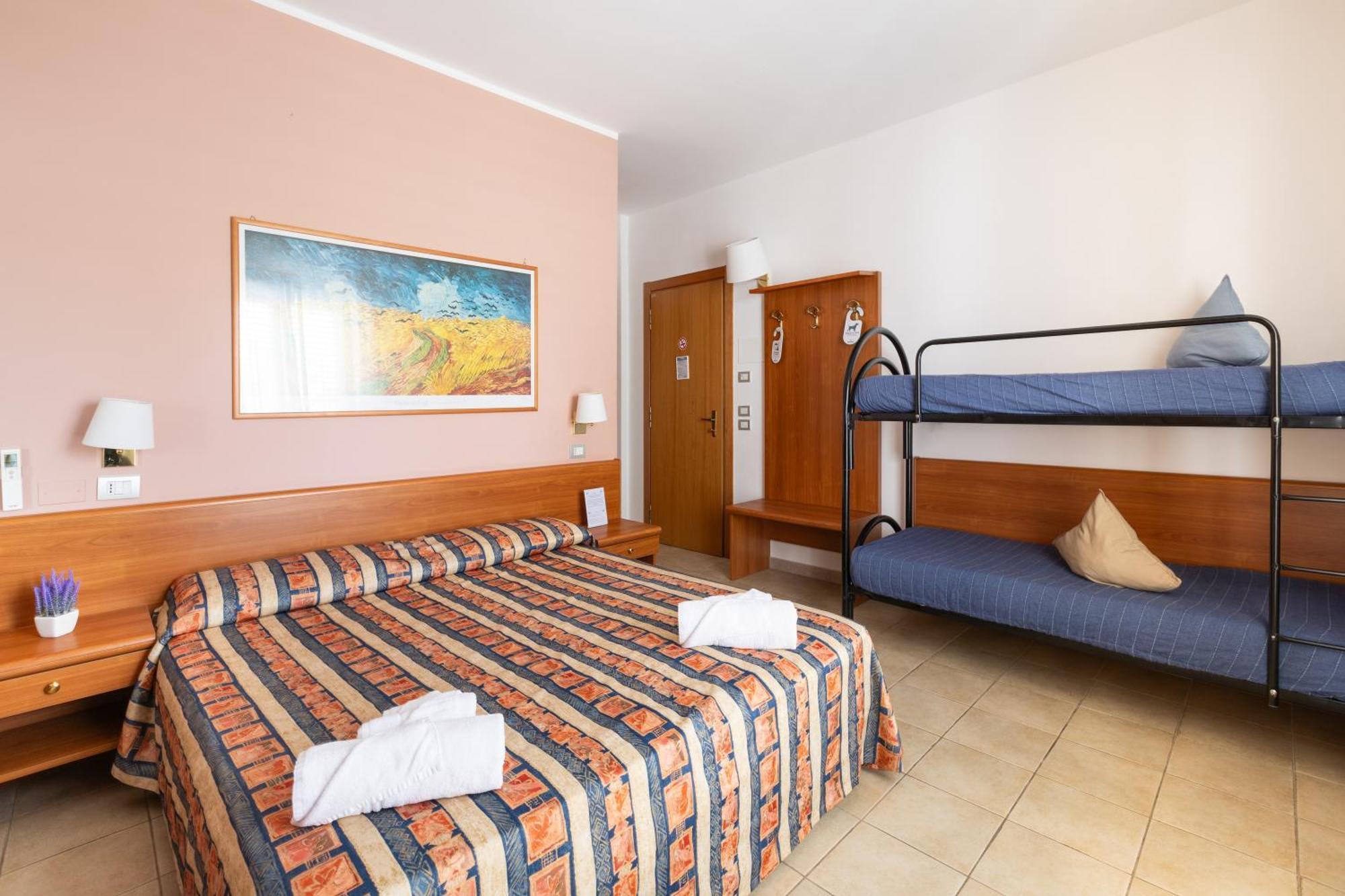 Hotel Palme Gemelle Vieste Exterior photo
